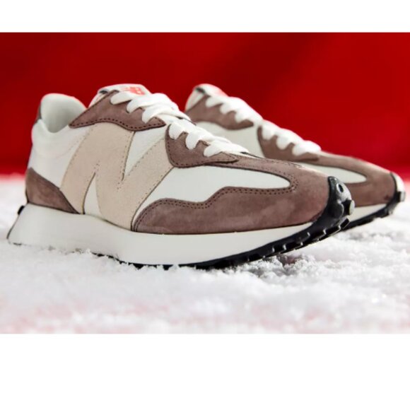 New Balance 327 '2025 Womens Casual Sneakers Shoes LEATHER White *various sizes* - Picture 6 of 13